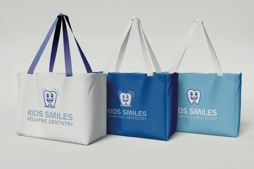 Bags collateral - Kids Smiles Branding by Gonzalo Peral